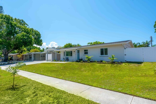 Foto del edificio - 2812 Seaspray St