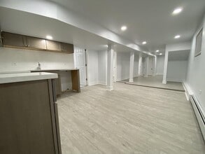 Building Photo - 3921 N Sawyer Ave