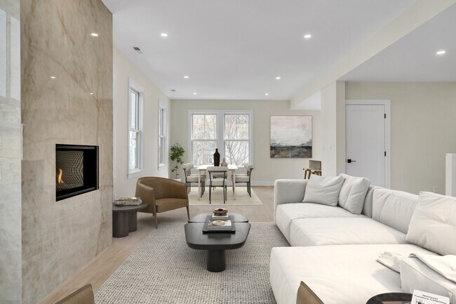 Building Photo - Charming 4 Bedroom