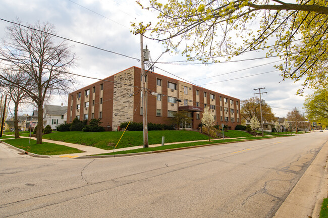 Building Photo - Hartwell Place Apartments