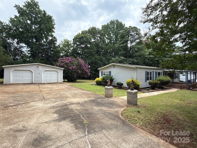 Building Photo - 5248 Montana Cir NW