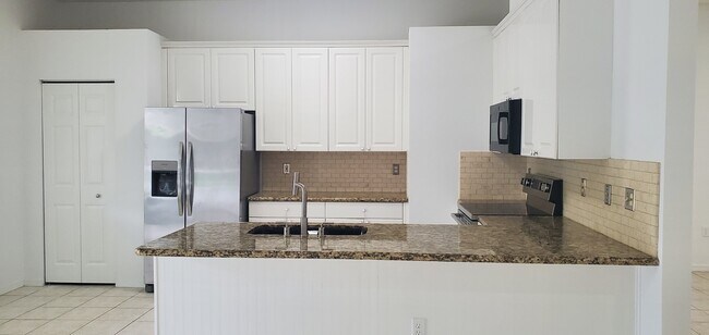 Foto del edificio - 420 SE 23rd Ln