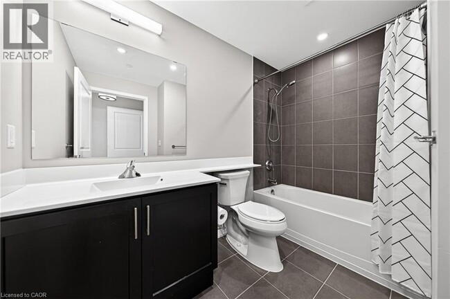 Building Photo - 144 Park St