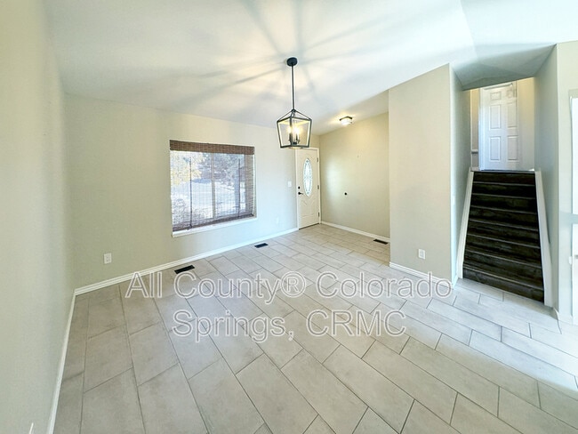 Building Photo - 3745 Sedgewood Way