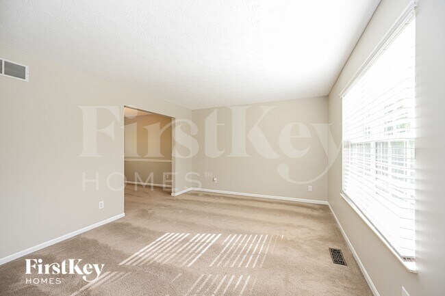 Foto del edificio - 5328 Orchard Dr