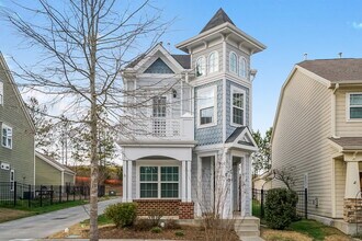 Building Photo - 1653 Main Divide Dr