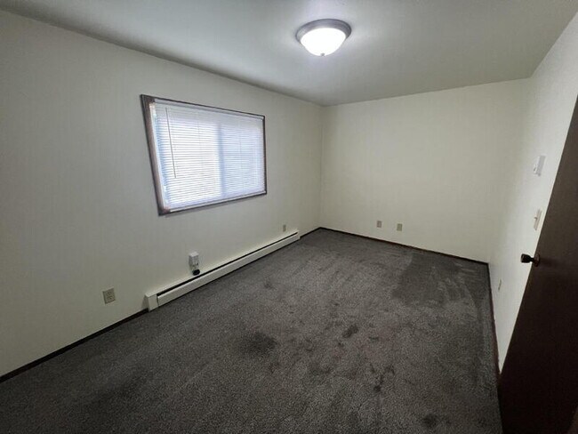 Foto del edificio - 714 N Oak St