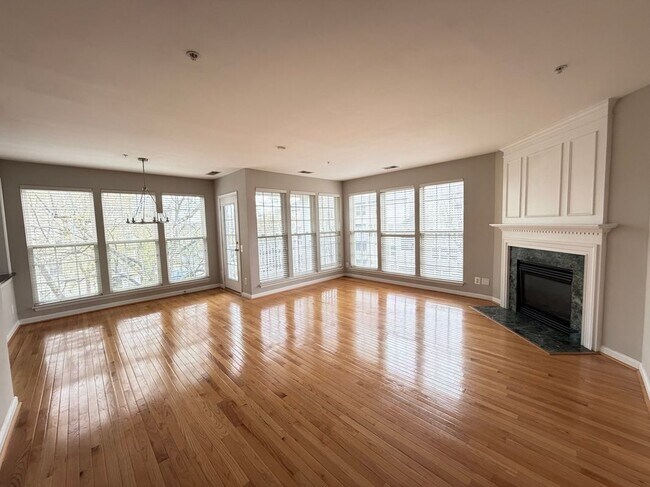 Building Photo - 307 Prettyman Drive, #88