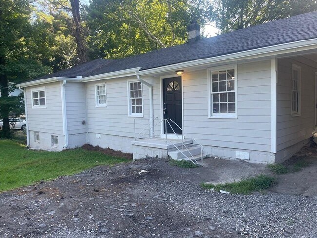 Foto del edificio - 4632 Burks Rd