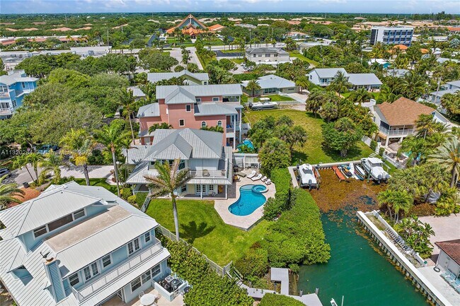 Foto del edificio - 112 Intracoastal Cir