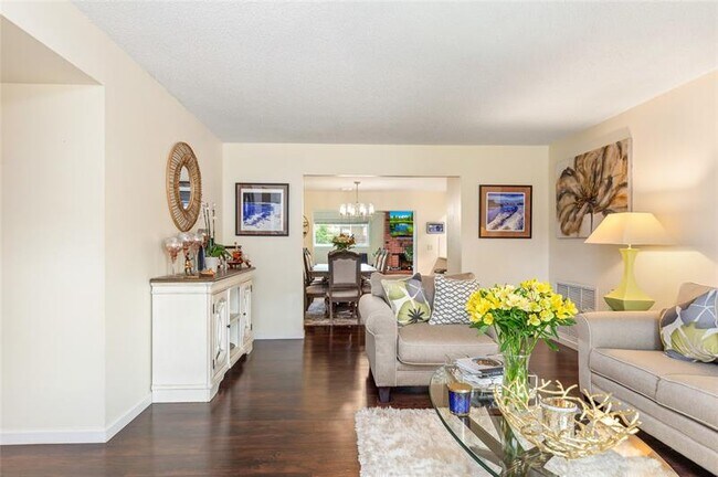 Foto del edificio - 3130 NW 69th St