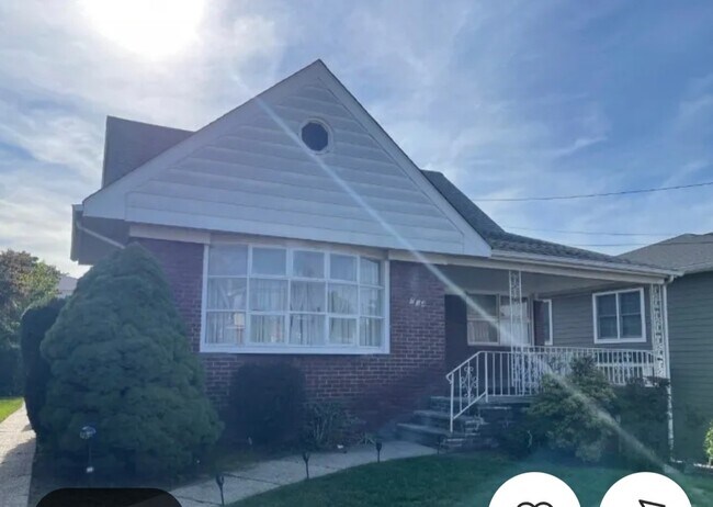 Foto del edificio - 734 Lake Ave