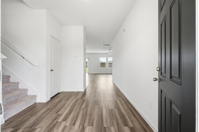 Building Photo - 21630 Cottage Ln