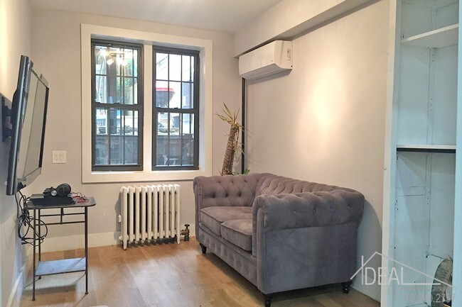 Building Photo - 299 Vanderbilt Ave