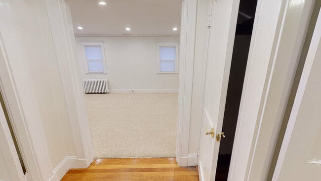 Building Photo - 64 Greycliff Rd