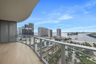 Building Photo - 1400 Biscayne Blvd