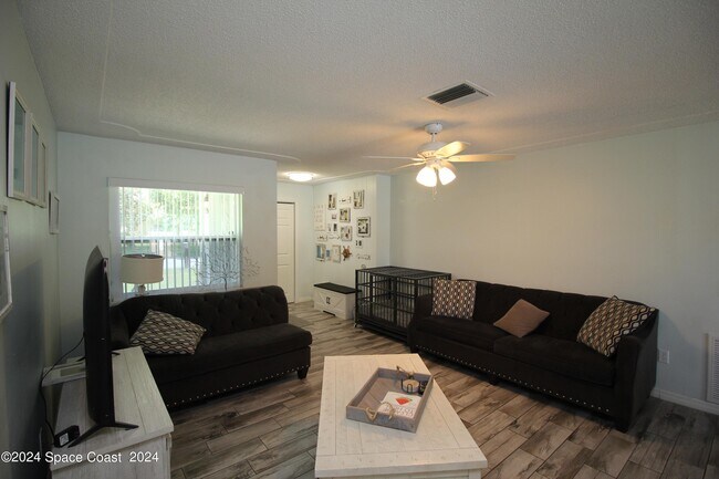 Foto del edificio - 5381 Frederick Ave