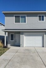 Building Photo - 5723 W Albany Pl