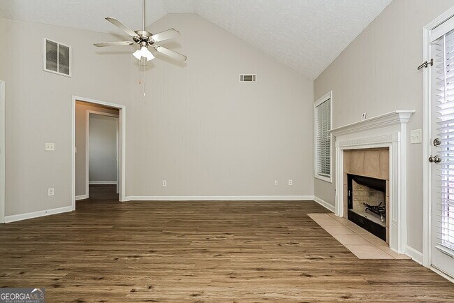 Building Photo - 11379 Vinea Ln