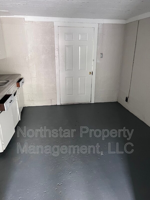 Building Photo - 112 Tanyard Rd