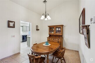 Building Photo - 3013 Sungold Dr