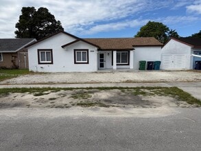 Building Photo - 20028 SW 124th Pl