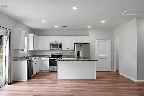 Foto del edificio - 717 Butter Rd