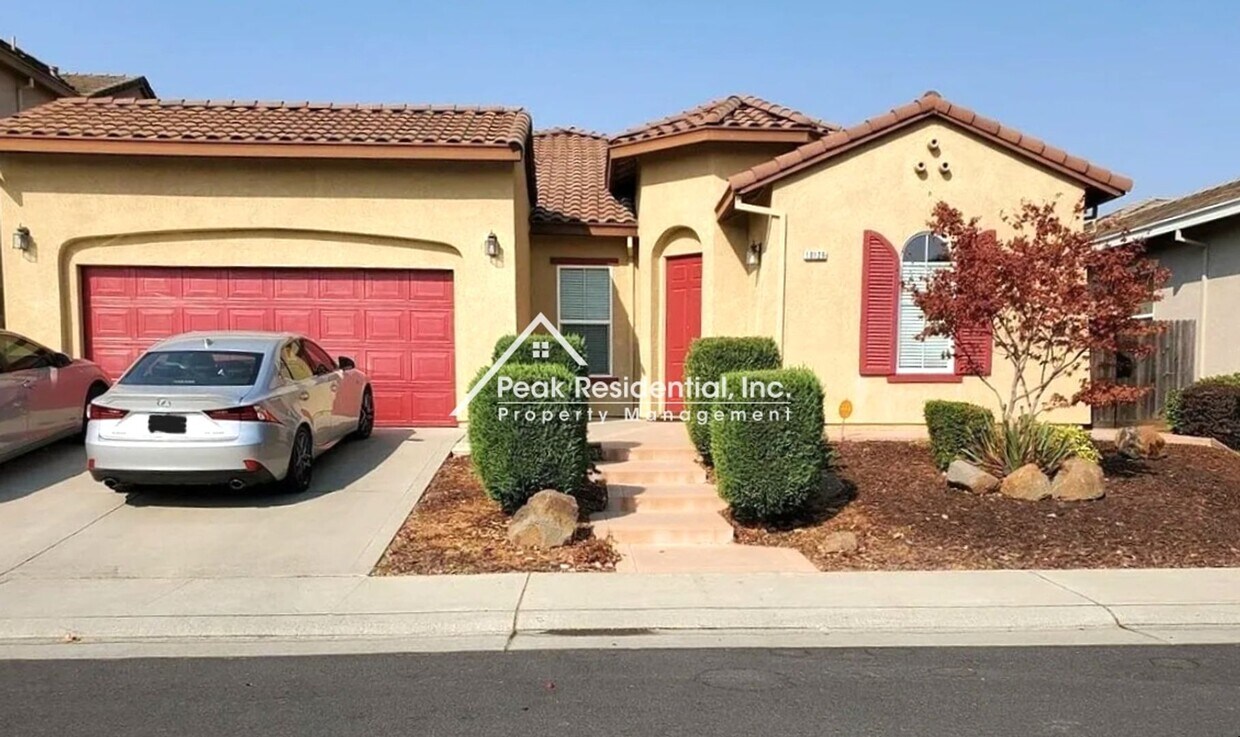 Foto principal - Updated 4bd/3ba Elk Grove Home!