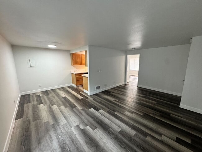 Interior Photo - Arise Highline