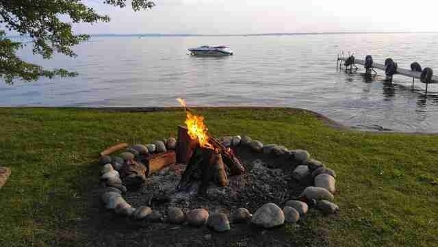 Foto del edificio - 6873 E Houghton Lake Dr
