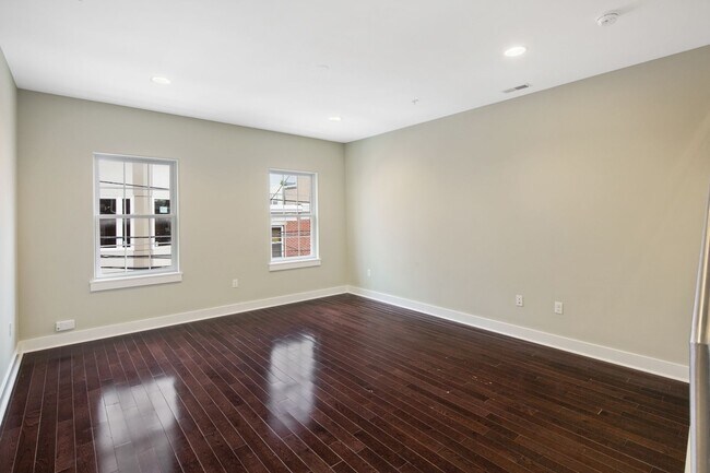 Foto del edificio - 2608 Webster St