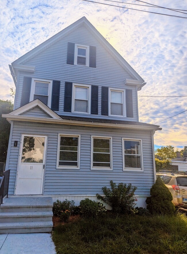 Building Photo - 11 Belmont St