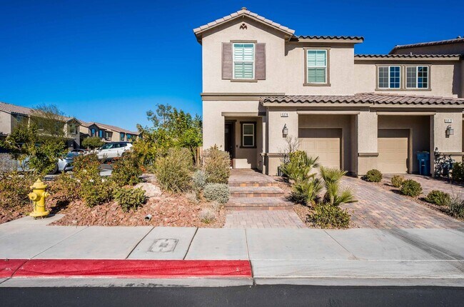 Foto del edificio - Modern Gated Townhome with Designer Finishes in Southwest Las Vegas!