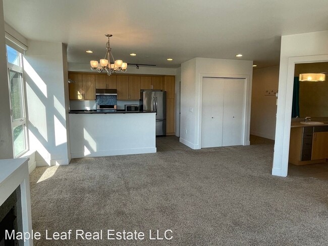 Building Photo - 2 br, 2 bath House - 1700 N Northlake Way,...
