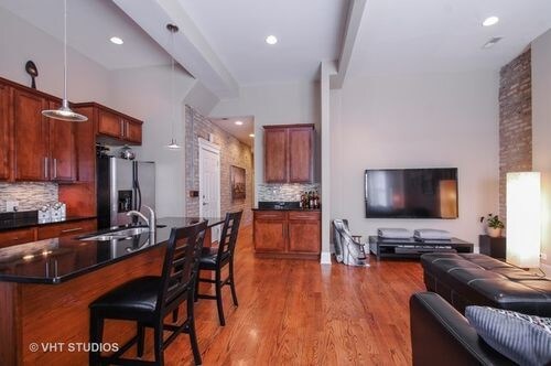 Building Photo - 5444 N Winthrop Ave