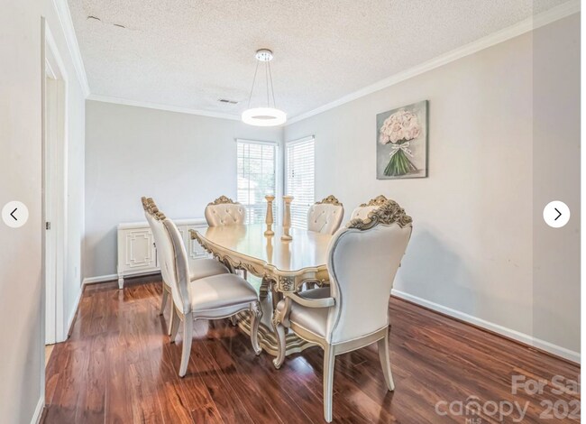 Foto del edificio - 8917 Sweet Sage Ln