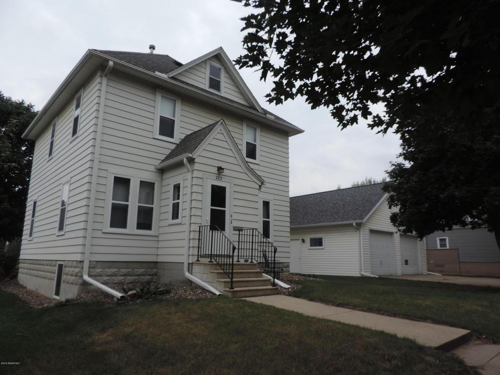 223 E Rose St, Owatonna, MN 55060 Townhouse for Rent in Owatonna, MN