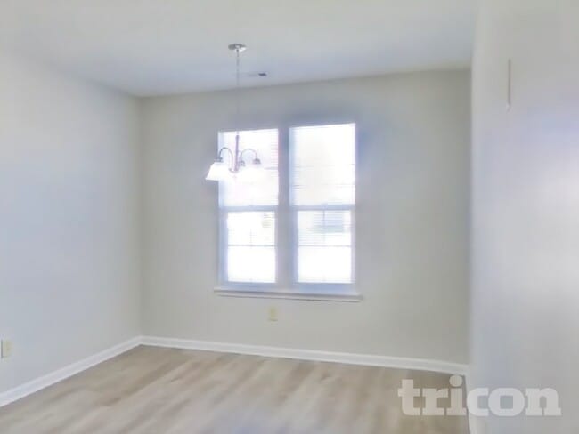 Foto del edificio - 1039 Central Park Blvd S