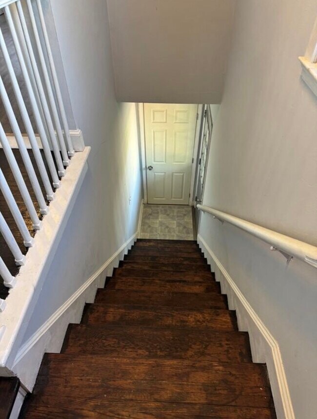 Building Photo - Sturges