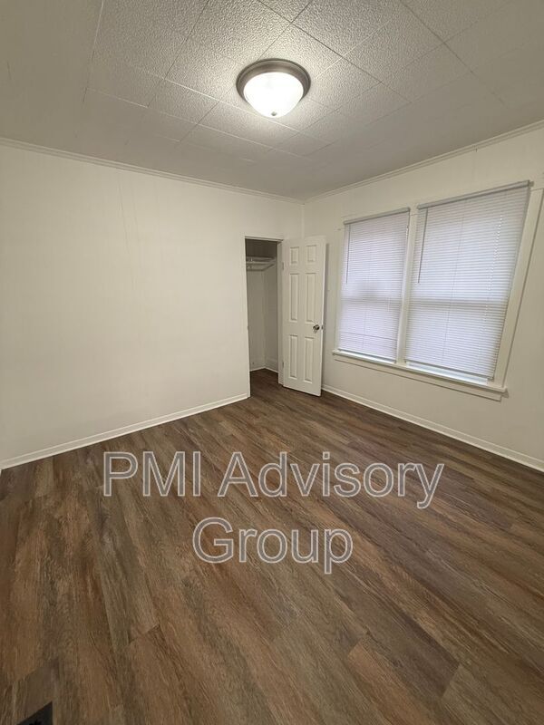 Foto del edificio - 1827 NW Tyler St