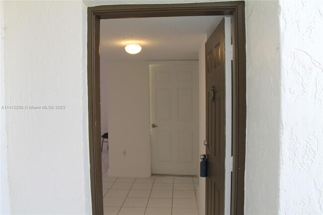 Foto del edificio - 1153 NW 125th Pl