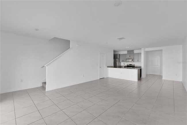 Foto del edificio - 625 Stoney Pointe Cir