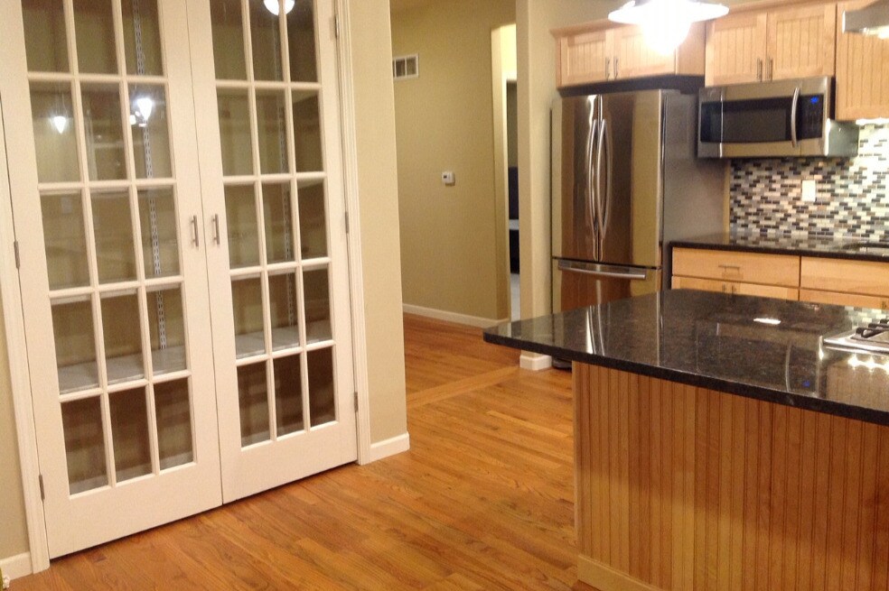 116 16th Ave SW, Cedar Rapids, IA 52404 Apartments at 116 16th Ave SW