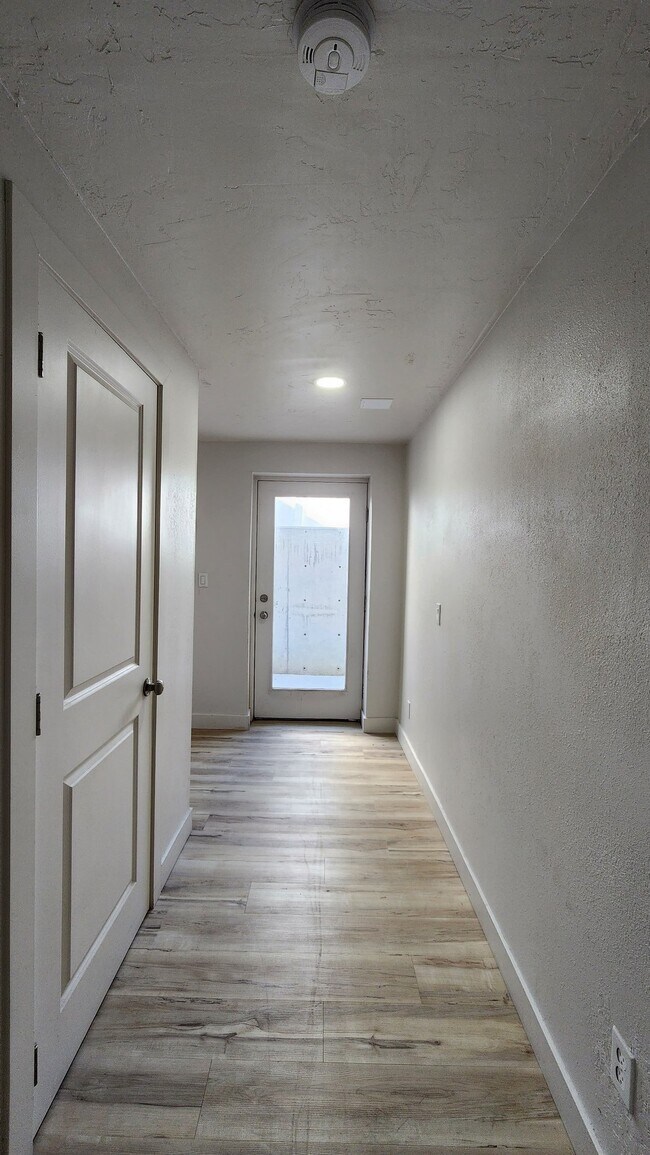 Foto del edificio - 2162 N Cloverleaf Wy