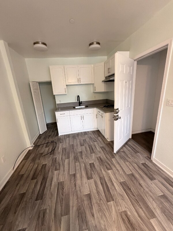 Building Photo - 1820 W 11th St