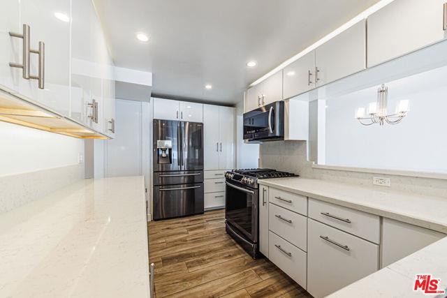 Building Photo - 18055 Coastline Dr