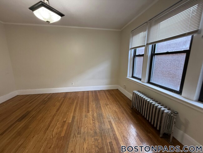 Foto del edificio - 349 Pleasant St