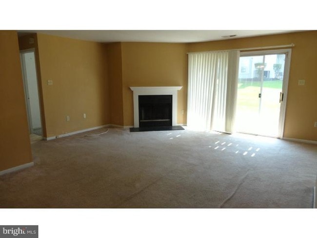Building Photo - 1003 Mews Dr