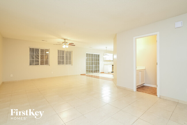 Building Photo - 5701 Yachtsman Ct