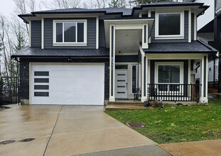 Building Photo - 8512 Forest Gate Dr